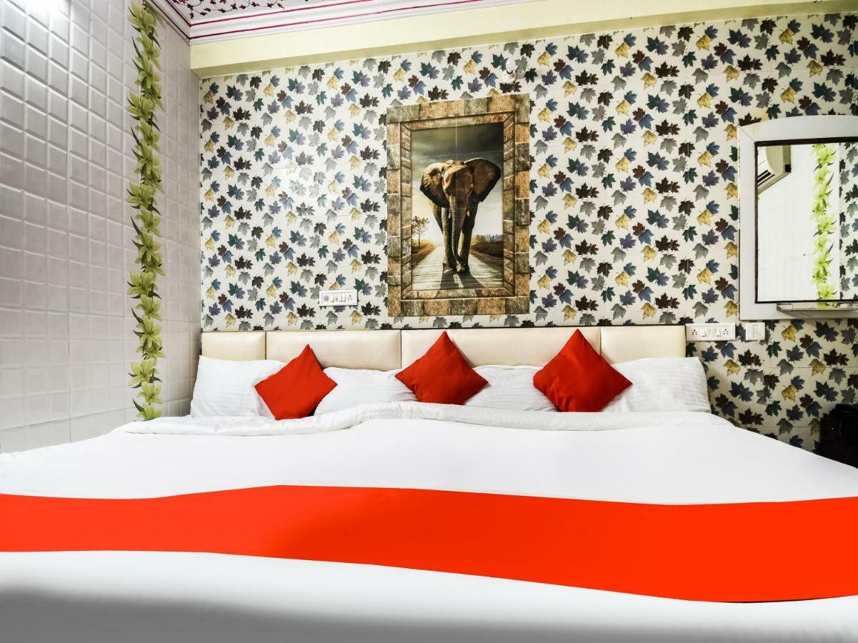 Oyo 48665 Kesar Palace Amer Exterior foto