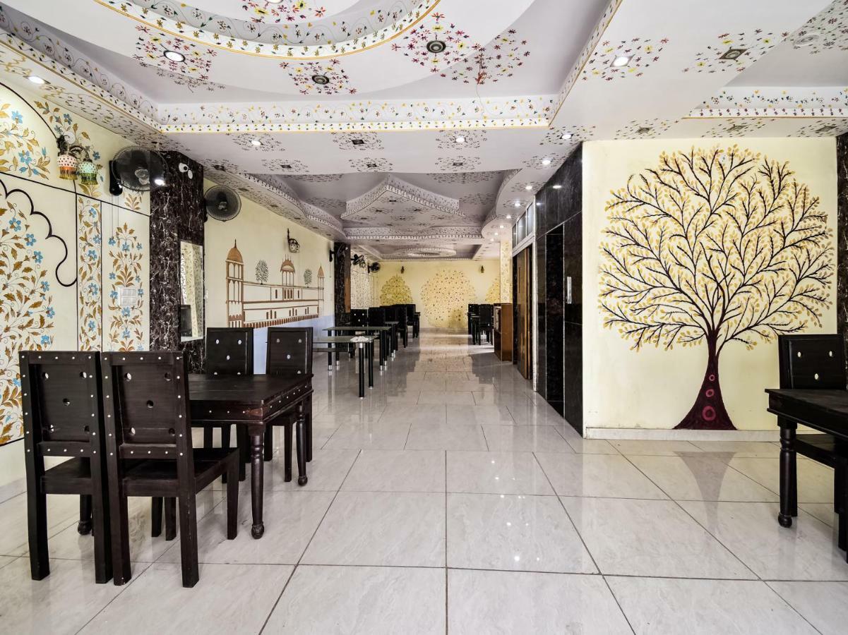 Oyo 48665 Kesar Palace Amer Exterior foto